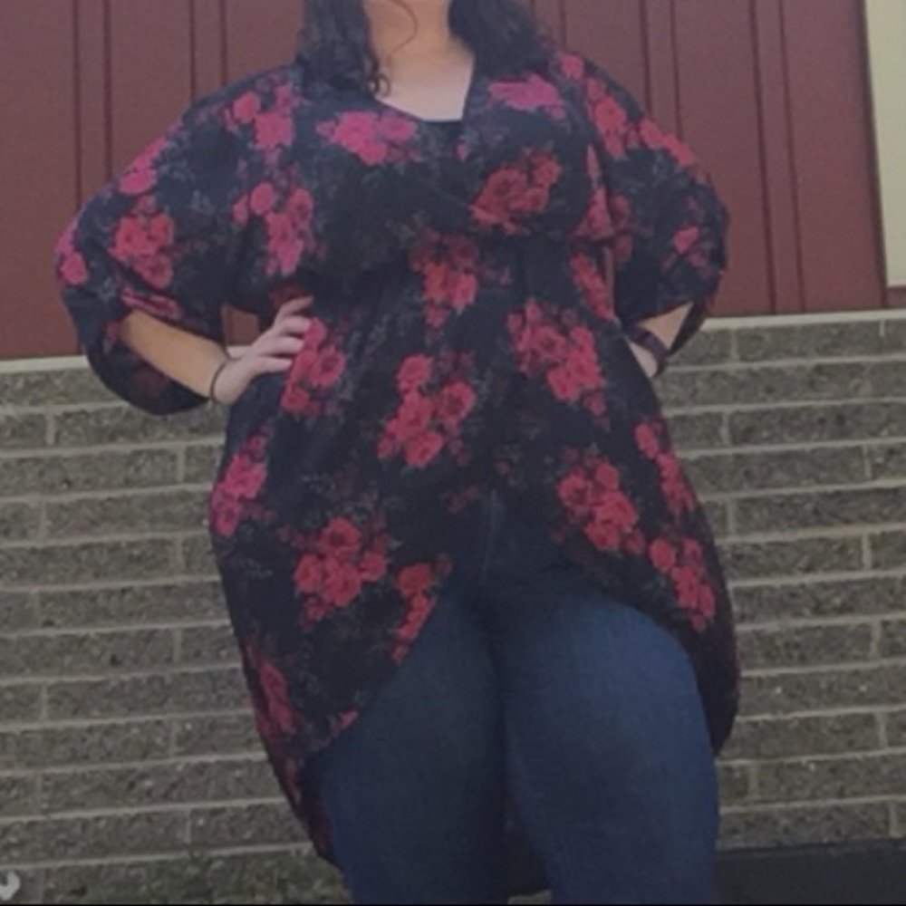 🔵 Torrid Hi-Lo floral tunic size 4